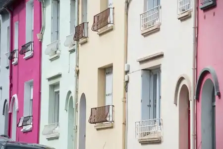 Maisons colorées dans le quartier Saint-Martin à Brest