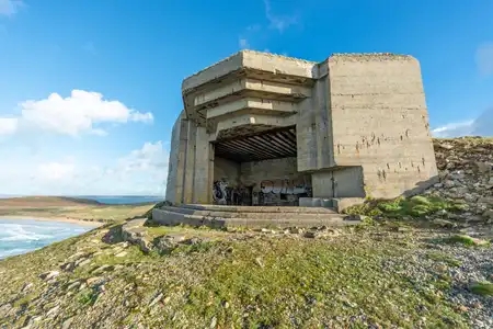 grand blockhaus du mur de l'atlantique dans le Finistère