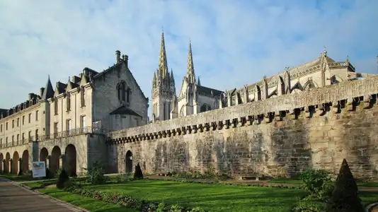 remparts et pointes de la cathédrale, Quimper