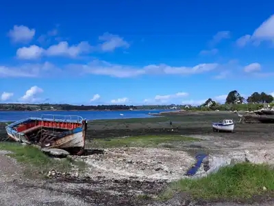 Epave de bateau à Rostellec, Presqu'île de Crozon
