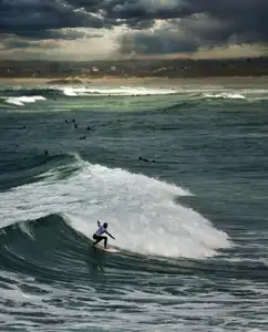 surfeur breton à la Torche