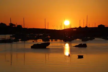 Coucher du soleil sur le Port de Lanildut