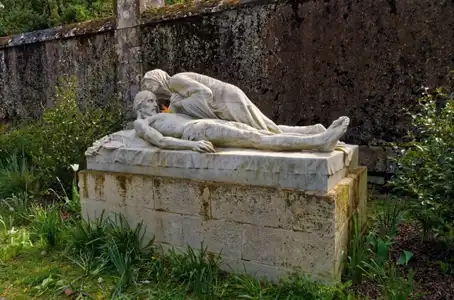 Pietà du cimetière Miséricorde à Nantes, par le sculpteur Jacques Perrin (vers 1907)