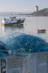 Filets de pêche sur le port du Conquet
