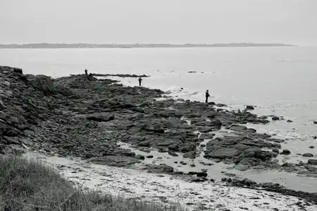 Pêcheurs devant l'île de Groix en Noir et Blanc