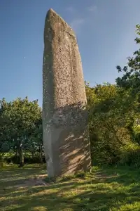 Menhir de Kerloas à Plouarzel, géant de pierre avec ses 9m50 de hauteur
