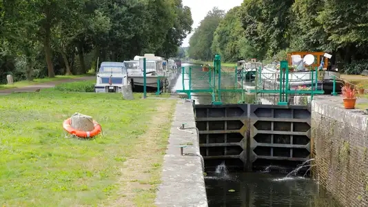 Canal de Nantes à Brest écluse de Beauséjour 56