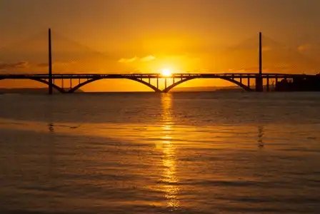 Coucher de soleil sur le pont de l'Iroise