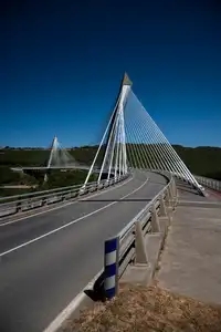 Le pont de Térénez qui enjambe l'Aulne