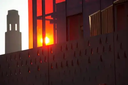 Coucher de soleil sur le Monument Américain à Brest