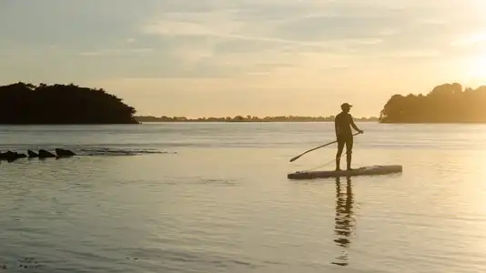 paddle au coucher de soleil dans le Golfe du Morbihan