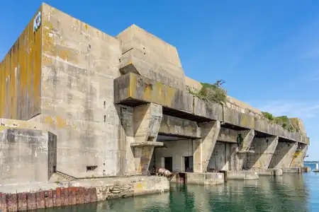 ancienne base de sous-marins de Lorient
