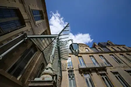 Rennes - bâtiments anciens et verrière
