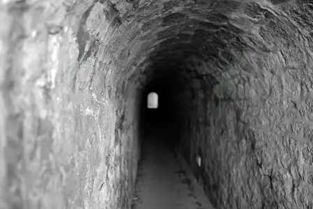 tunnel sous-terrain