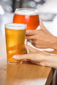 Bière blonde et bière rousse