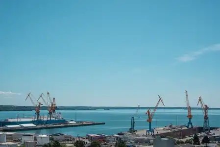 Le Port de Brest par une journée d'été ensoleillée