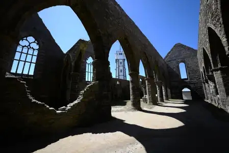 Pointe Saint-Mathieu, ruines abbaye