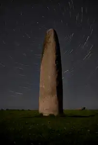 Le Menhir de Kergadiou