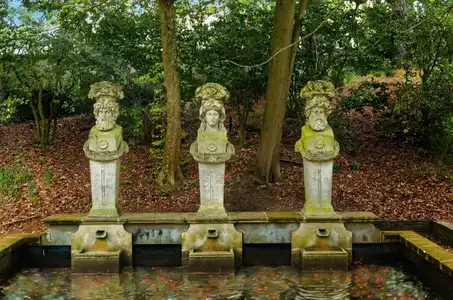 Fontaine allégorique du parc de Procé à Nantes, provenant de l'ancienne poissonnerie municipale