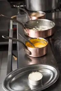 Casseroles en cuisine